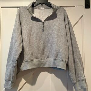 Cropped sweatshirt